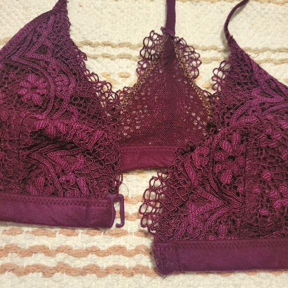 Victoria's Secret lace bralette - Picture 4 of 4